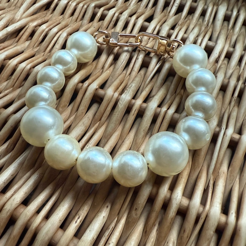 3/$10 Classic Pearl Bracelet with Gold Accents
